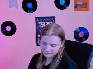 bella-sky fully nude on Live Sex Chat