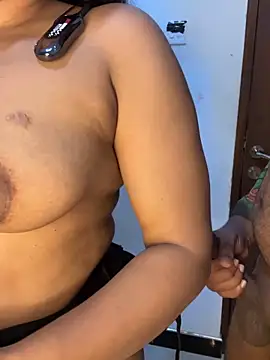 Chonky-baby nude on webcam for live sex chat