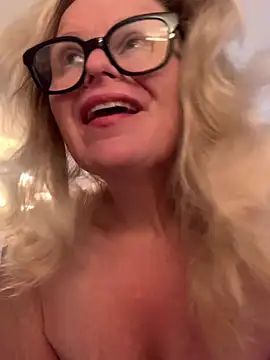Love_Lee_xo nude on webcam for live sex chat