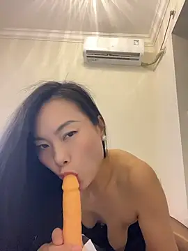 soso_606 nude on webcam for live sex chat