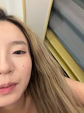 Uugirl00 nude on webcam for live sex chat