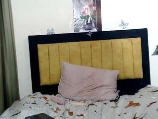 ANYXS01 fully nude on Live Sex Chat