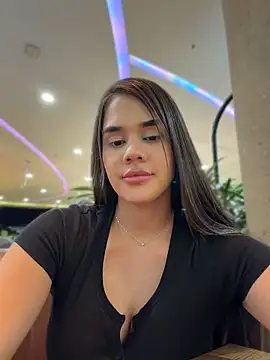 BellaLeclair nude on webcam for live sex chat