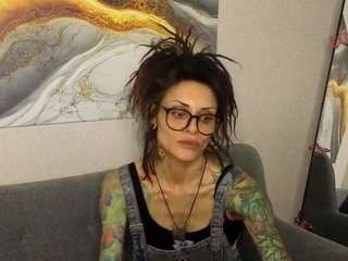 EffyMuse fully nude on Live Sex Chat