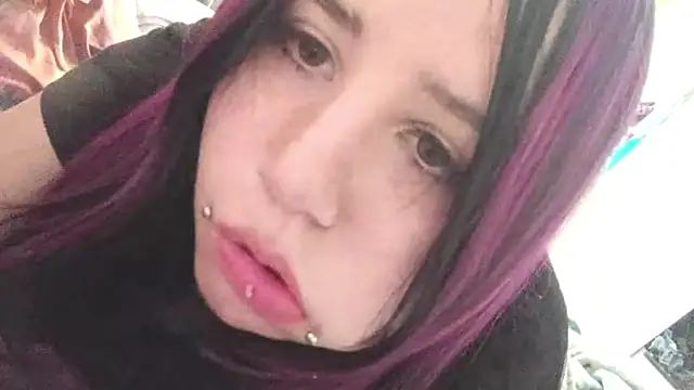 IronicBuckle nude on webcam for live sex chat