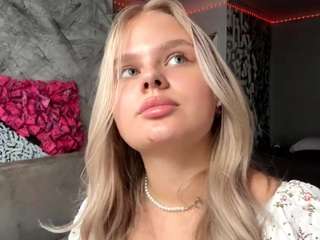 JosefinaTraficante fully nude on Live Sex Chat