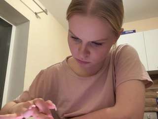 LeidaHolster fully nude on Live Sex Chat