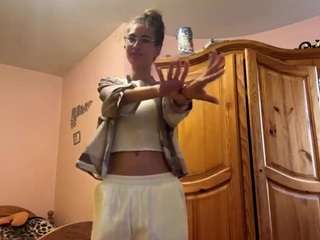 LeilaniAitcheson fully nude on Live Sex Chat
