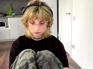 LyndseyRanck fully nude on Live Sex Chat