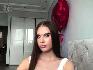 MamieBreedan fully nude on Live Sex Chat