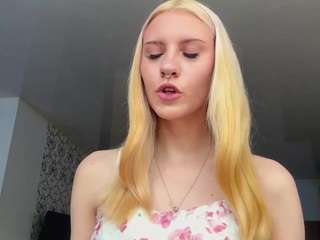 MedaSchur fully nude on Live Sex Chat