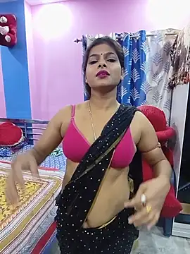 SUZY_QUEEN01 nude on webcam for live sex chat