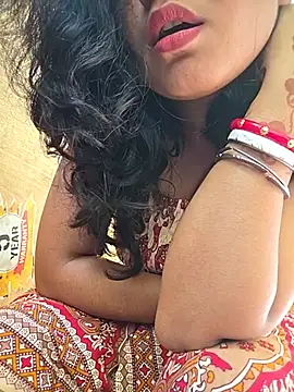 your_sweet_bhabhi nude on webcam for live sex chat